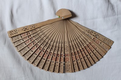 a hand fan