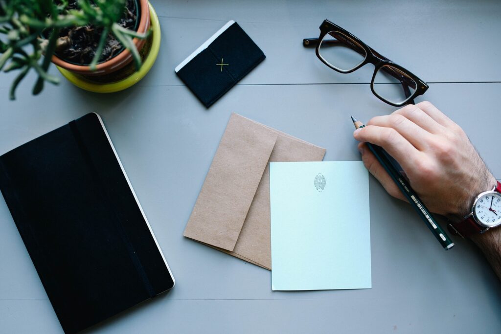 Blank note paper next to an envelope